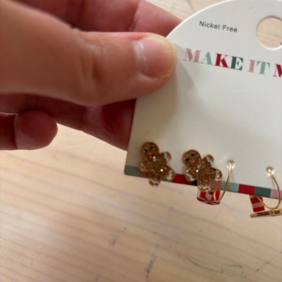 Make It Merry NWT Festive Christmas Holiday Pierced Earring Set Gingerbread - Picture 2 of 3